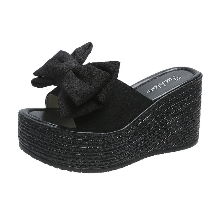 Dame Wedge-sandaletter med moderne bueapplikation Stilla