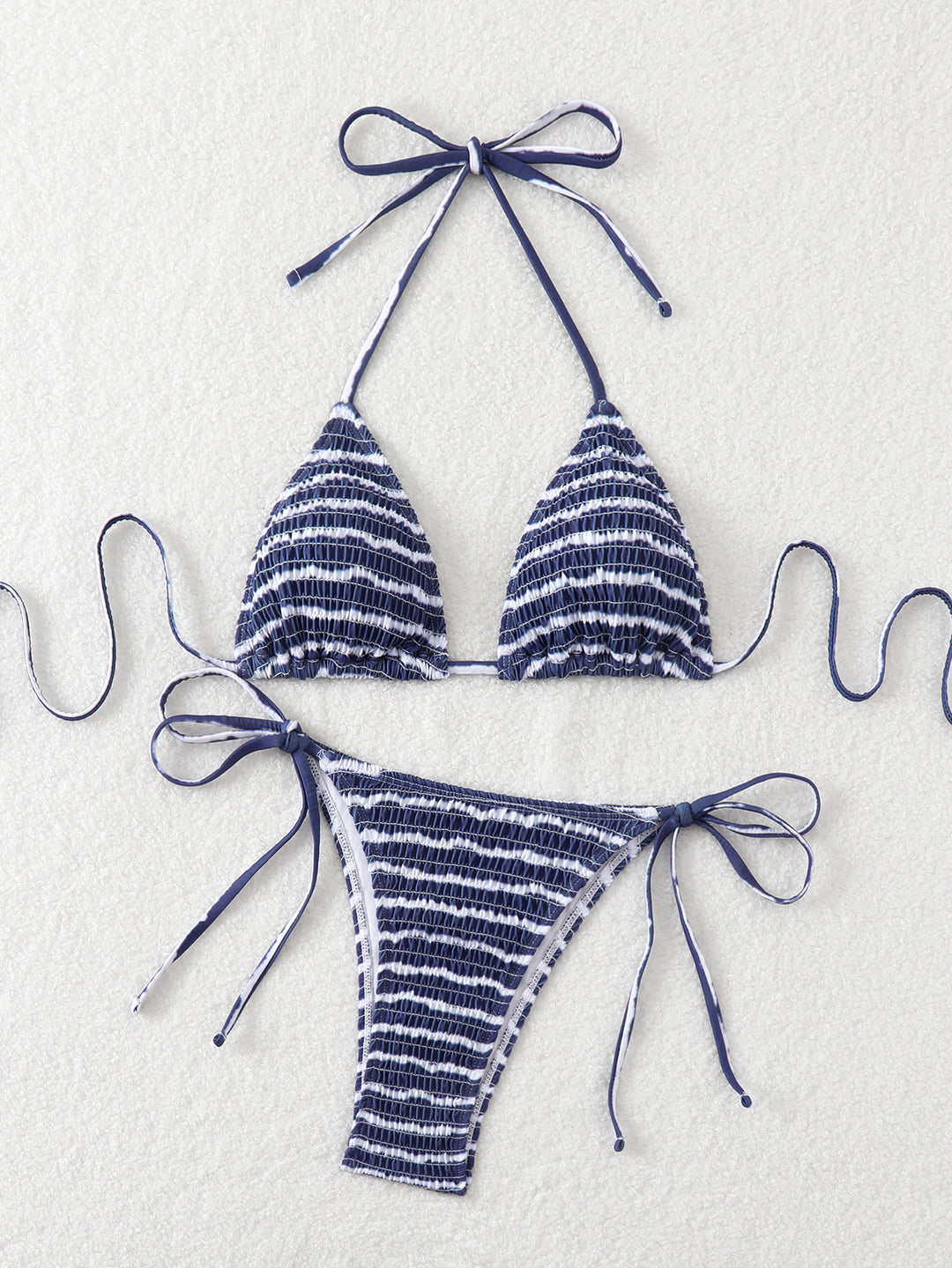 Dame triangle bikini med fint stribemønster og raffinerede bindebånd Skovae