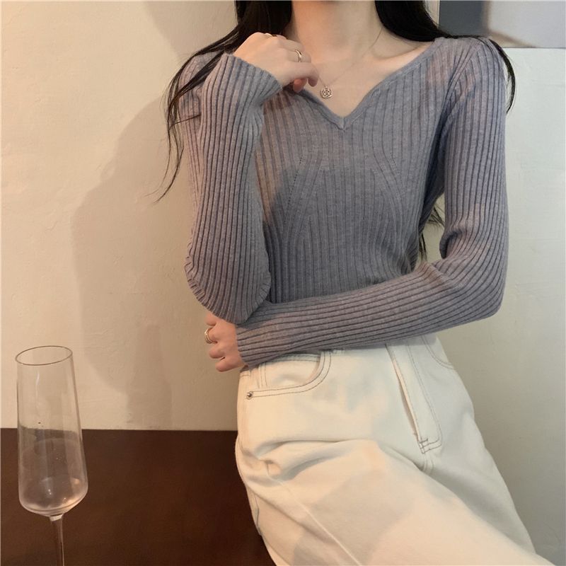 Kvinders V-formede finstrikket sweater med ribstruktur Stilla