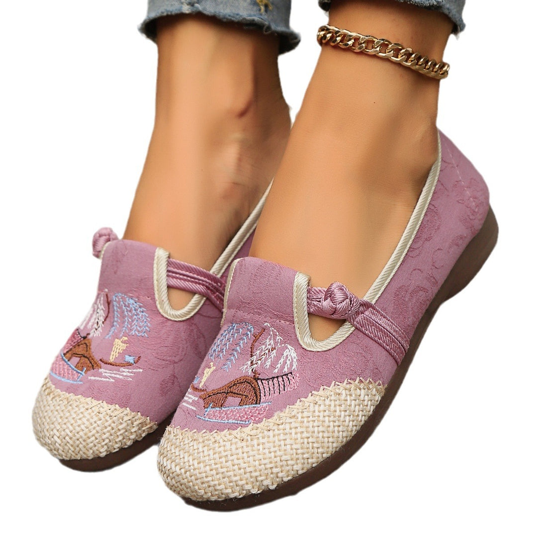Dame modische Slippers med dekorativt broderimotiv og komfortabel sål Stilla