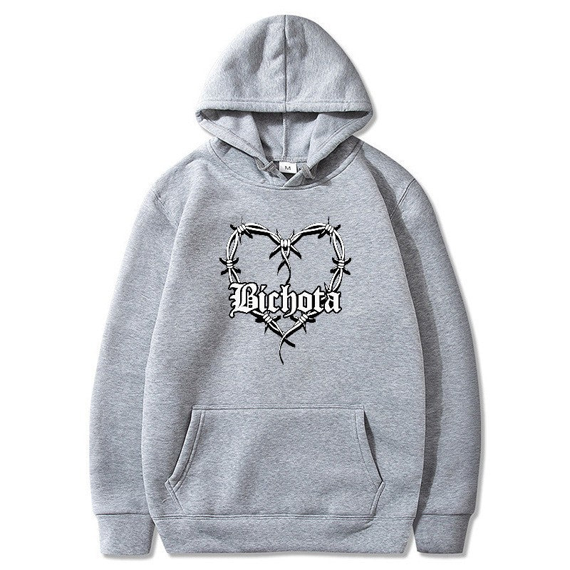 Kvinders hoodie med unikt hjerte design og broderet skrift Skovae
