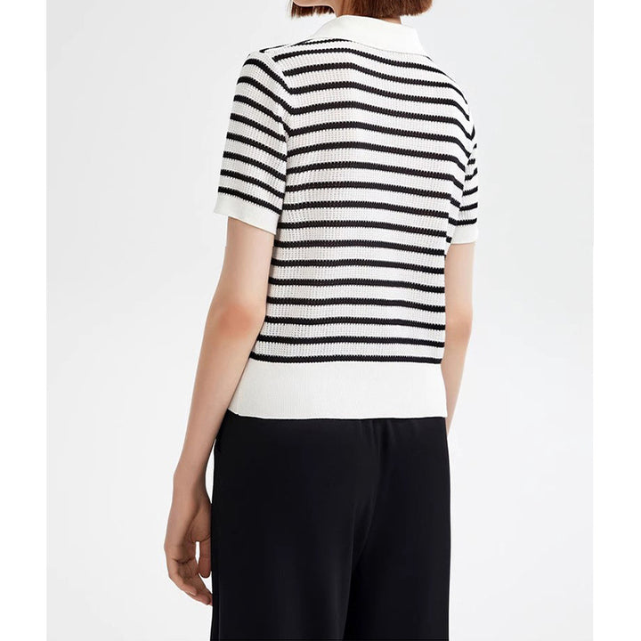 Dame stribet polo t-shirt med elegant strikkestruktur og kort ærme Stilla