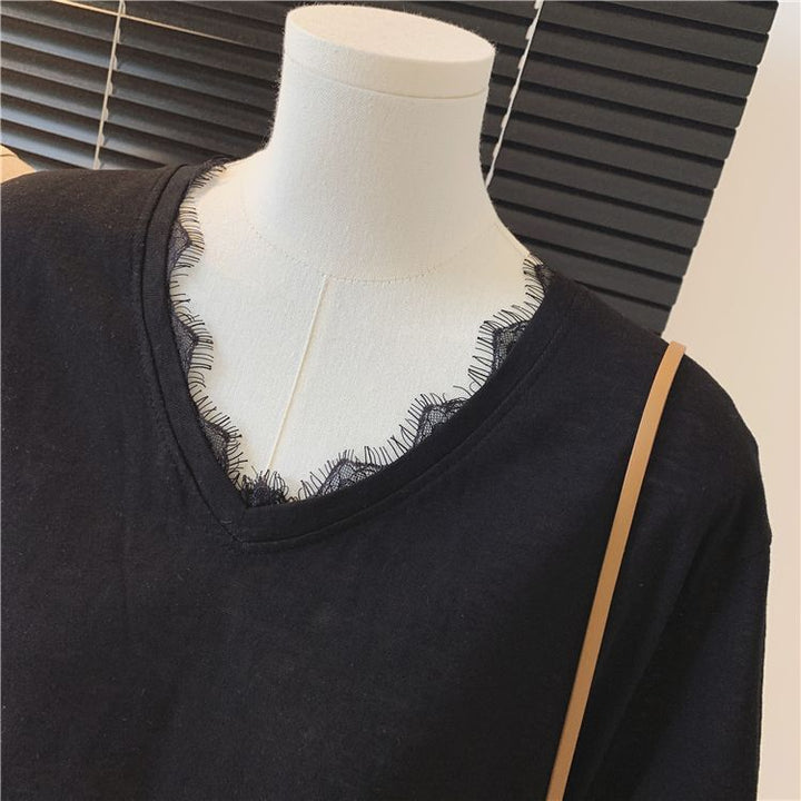 Femme Relaxed Fit V-Hals Top med slidt ærme detalje Stilla