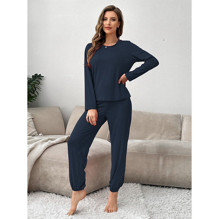 Dame pyjamasæt lavet af blødt materiale med lange ærmer og elastisk bånd Stilla