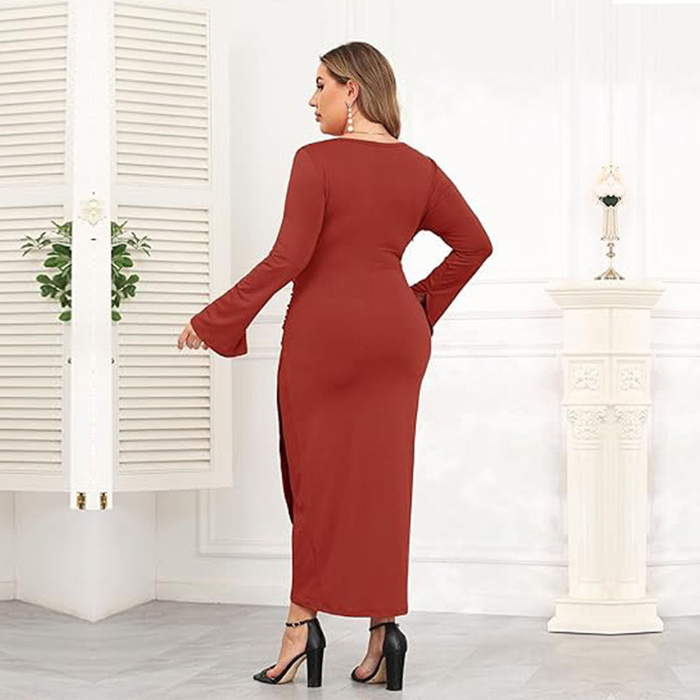 Dame Maxikjole med figursyet silhuet og elegante trompetærmer Stilla