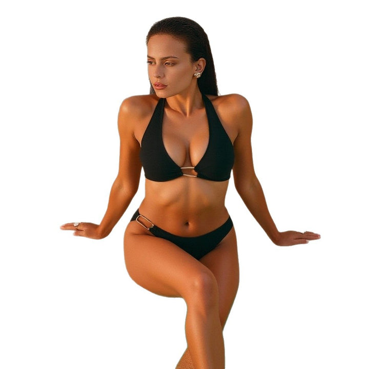 Dame trekantet bikini med elegant spændeaccent Skovae