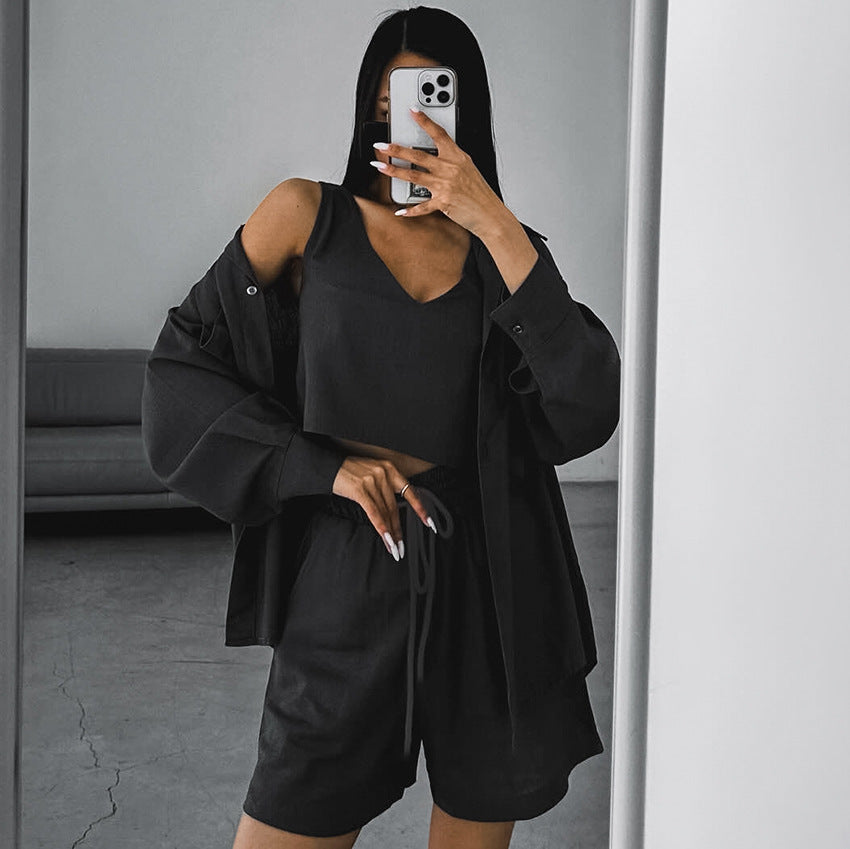 Dame afslappet sæt bestående af cropped top og shorts med praktisk snøre Stilla