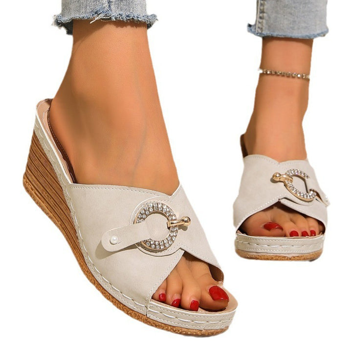 Dame Wedge-sandaler med stilfuld dekorationsring Stilla