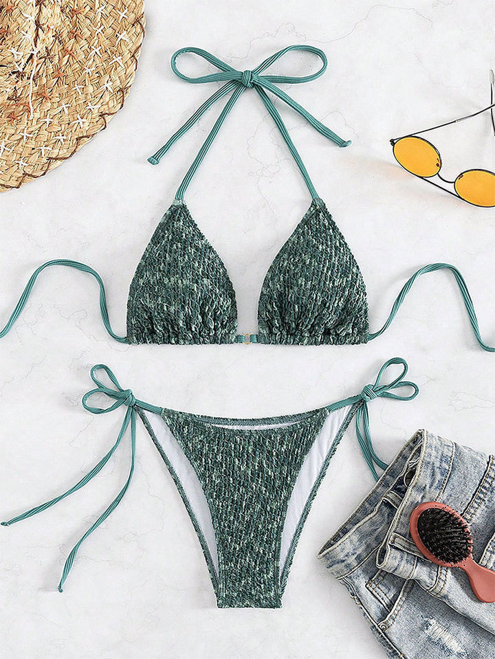 Dame triangel-bikini med justerbare stropper og elegante flæsedetaljer Skovae