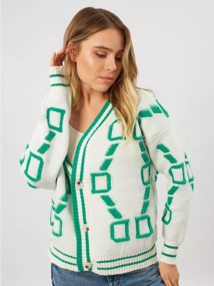 Kvindernes stilfulde cardigan med geometrisk mønster og knapstolpe Stilla