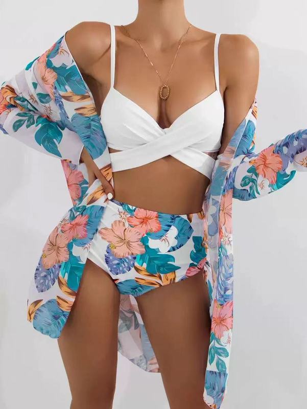 Dame bikini-sæt med højsnittet trusse og blomster kimono Skovae