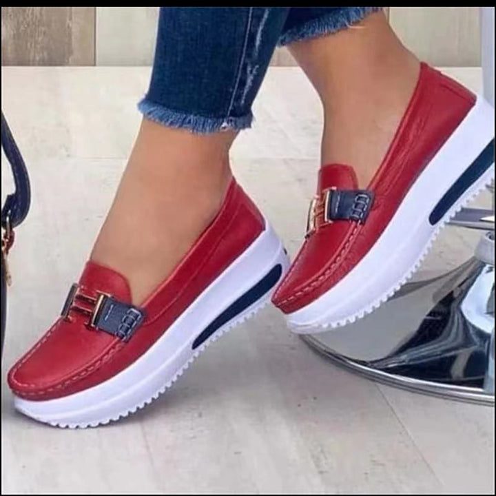 Dame Slip-On Mokkasiner med moderne design og komfortabel plateau-sål Stilla