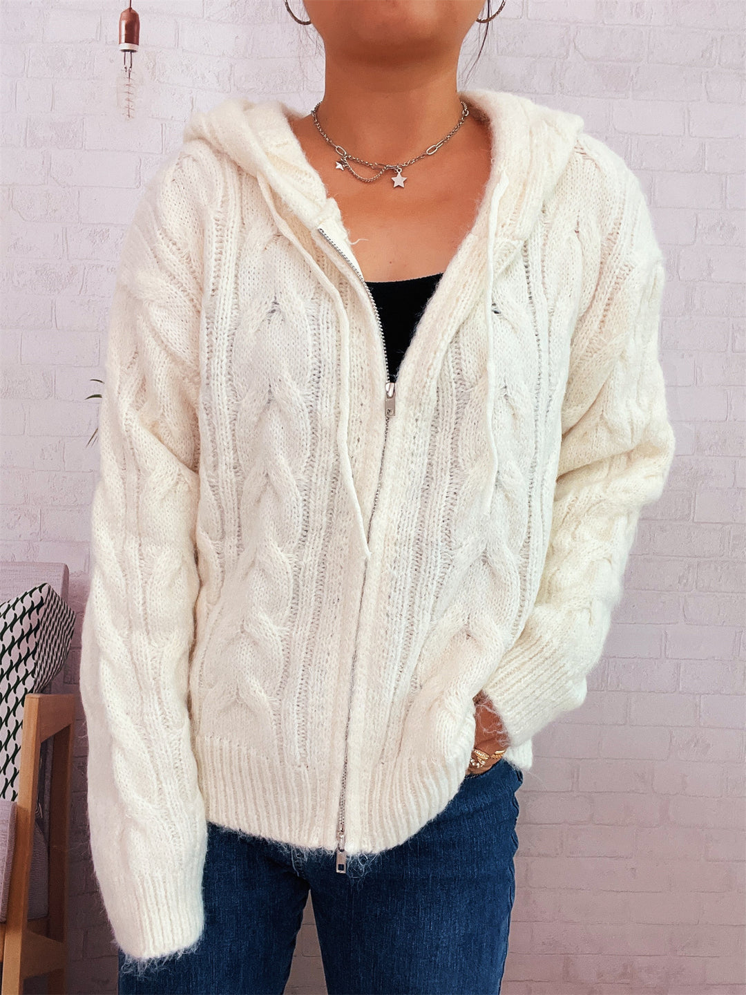 Kvindernes stripe chunky strik zip hættejakke med hætte og blødt materiale Stilla