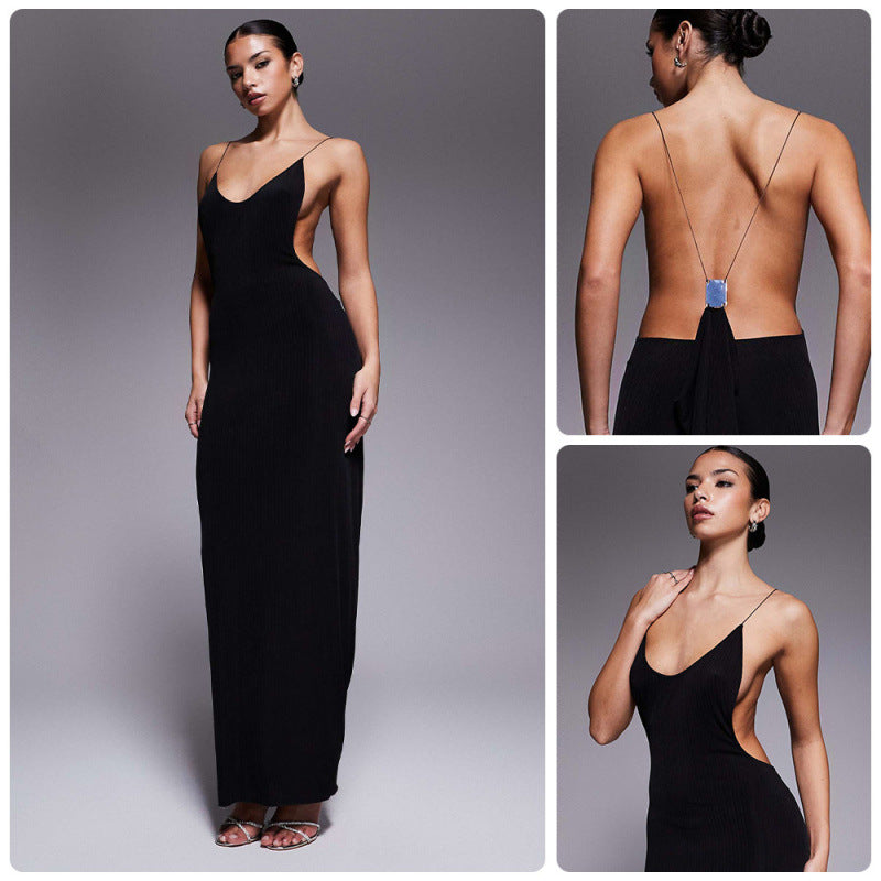 Damen Maxikleid mit tiefem V-Ausschnitt und seitlichen Cut-Outs Skovae