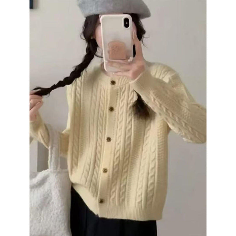Dame elegant cardigan med kabelmønster og dekorative knapper Stilla