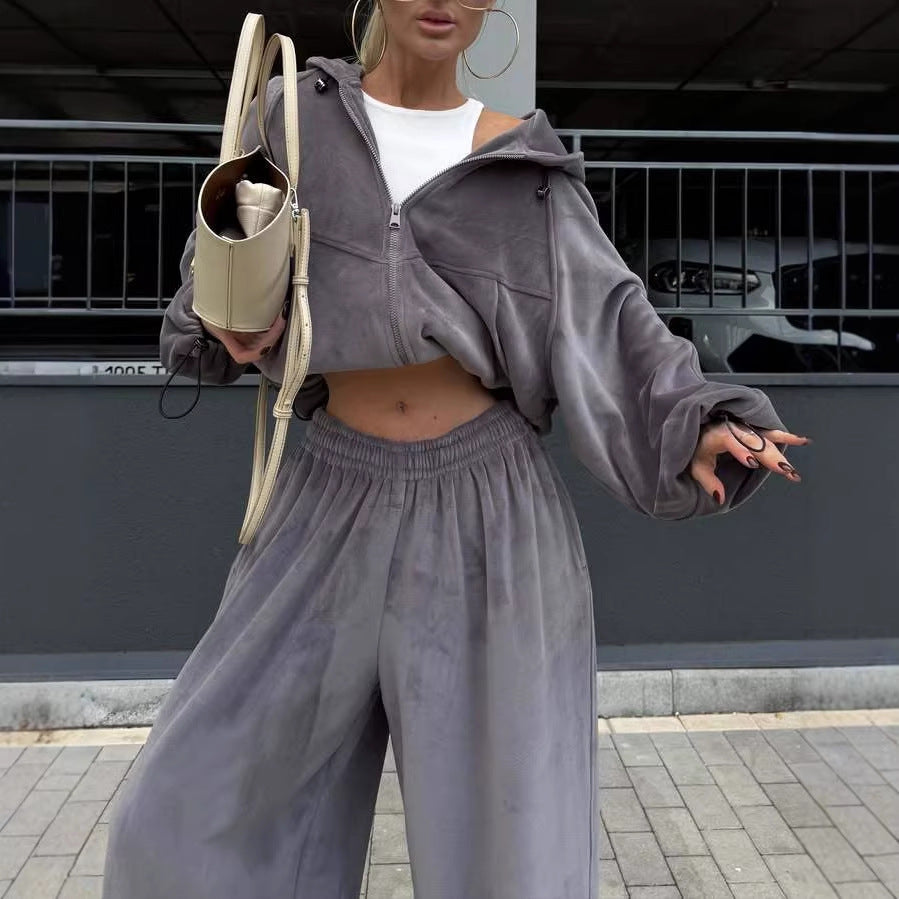 Kvinders sporty fleece sæt med løs pasform og hætte Skovae