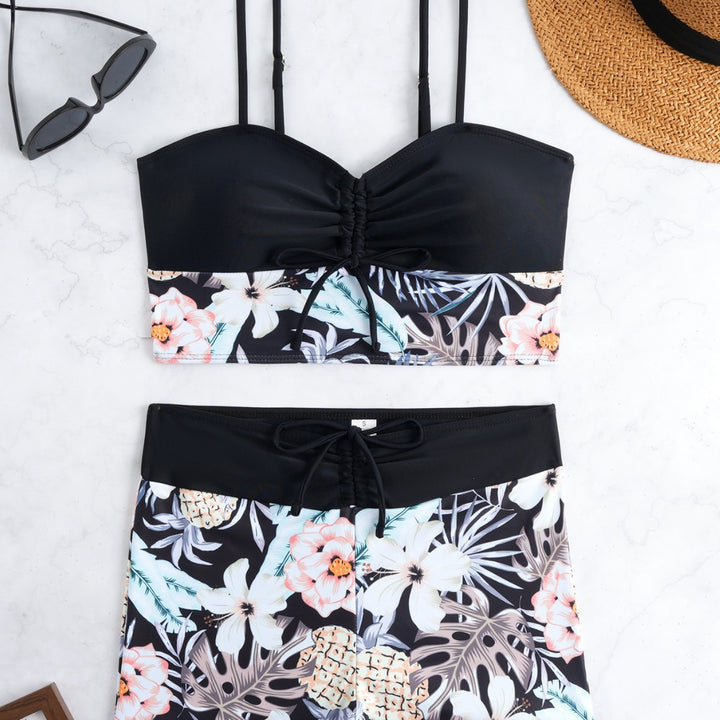 Dame bikini sæt med fashionable rynk og højtaljede shorts Skovae