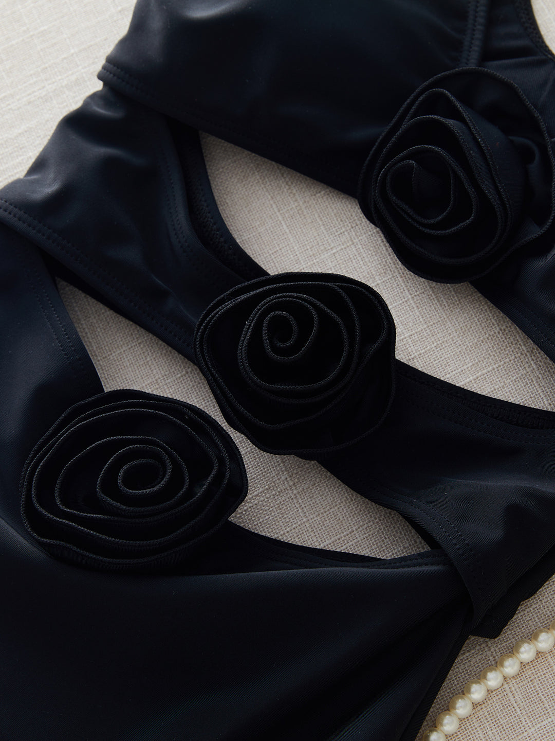 Dame Ént delet Badetøj med raffinerede Cut-Outs og elegante Blomsterapplikationer Stilla