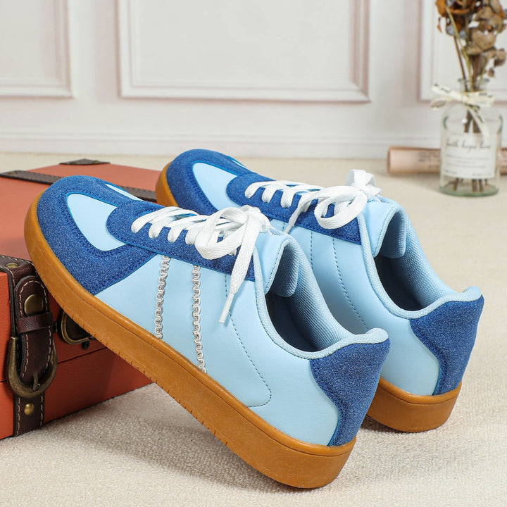Dame komfortable livsstil sneakers med detaljeret overfladestruktur Stilla