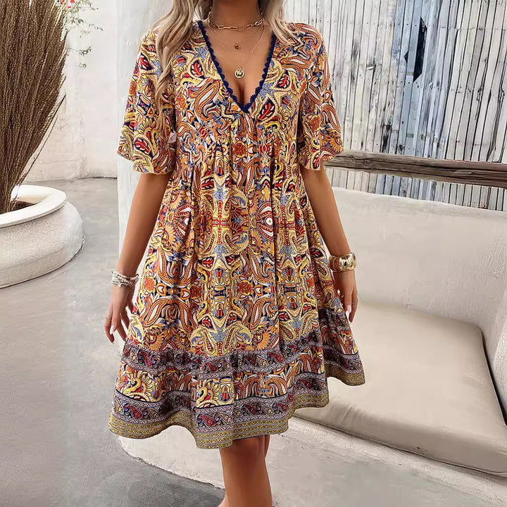 Dame luftig Boho-kjole med V-udskæring og flæser Stilla