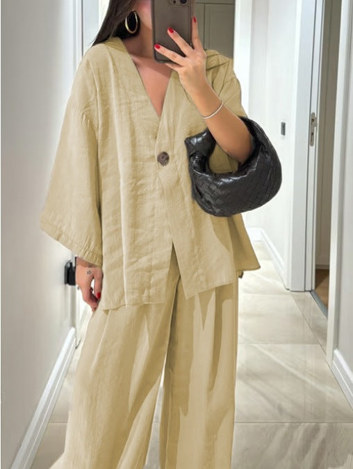Dame loungewear-sæt med løs pasform og elegant knapdetaljering Stilla