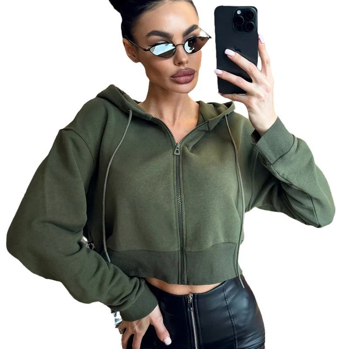 Kvinders cropped hoodie med moderne lynlås og afslappet snit Skovae