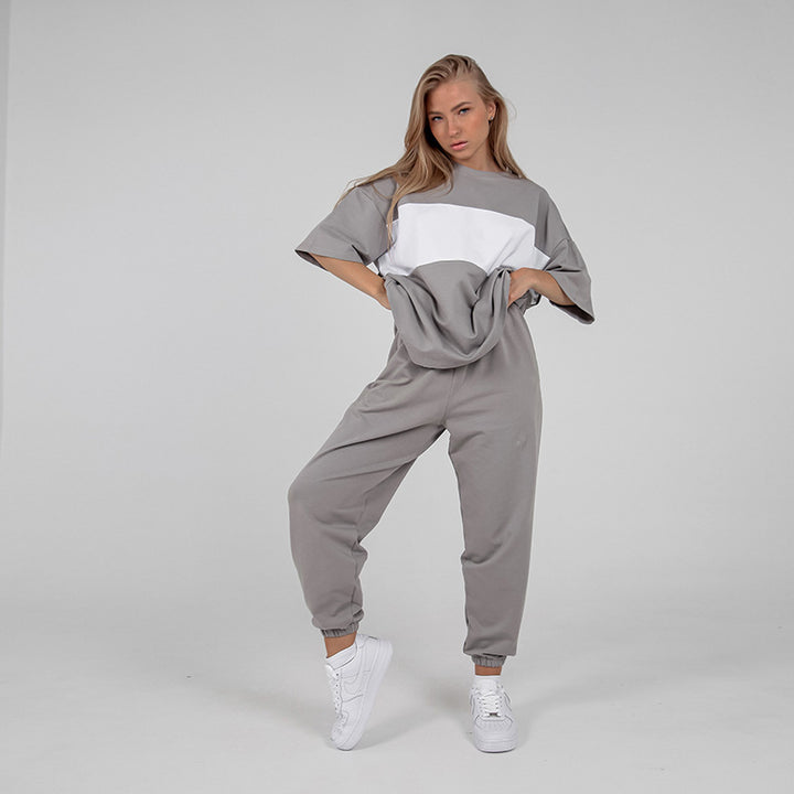 Kvinder afslappet træningsdragt med oversized skjorte og komfortable joggingbukser Skovae