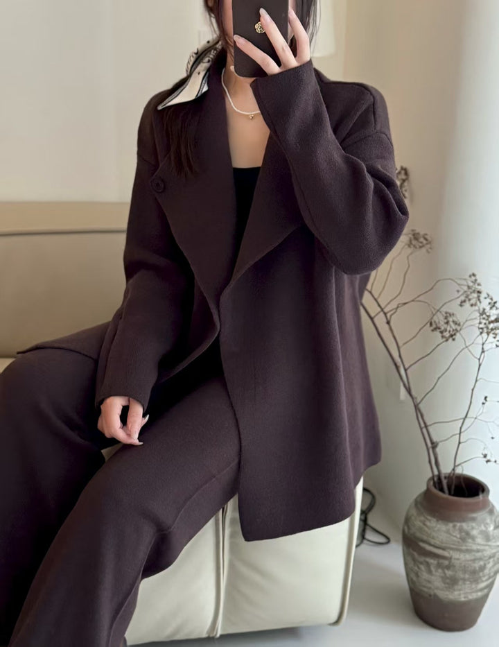 Kvindernes elegante cardigan med skræddersyet design og bælte Stilla