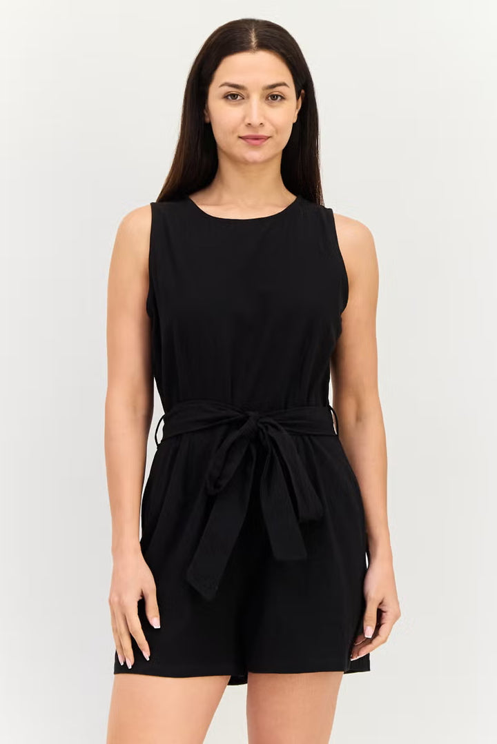 Dame jumpsuit med elegant talje og praktiske lommer Skovae