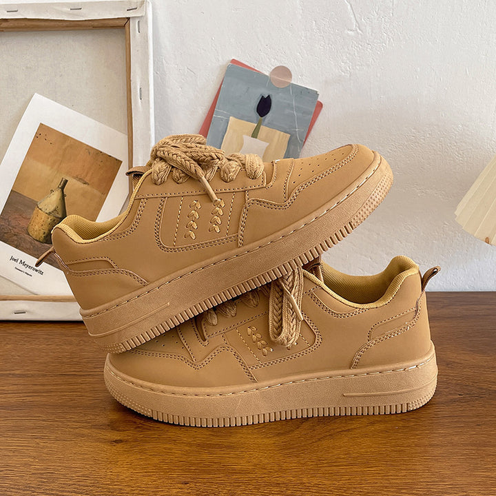 Dame Sneakers i kvalitetskunstlæder med innovativ snørestil og skridsikker sål Stilla