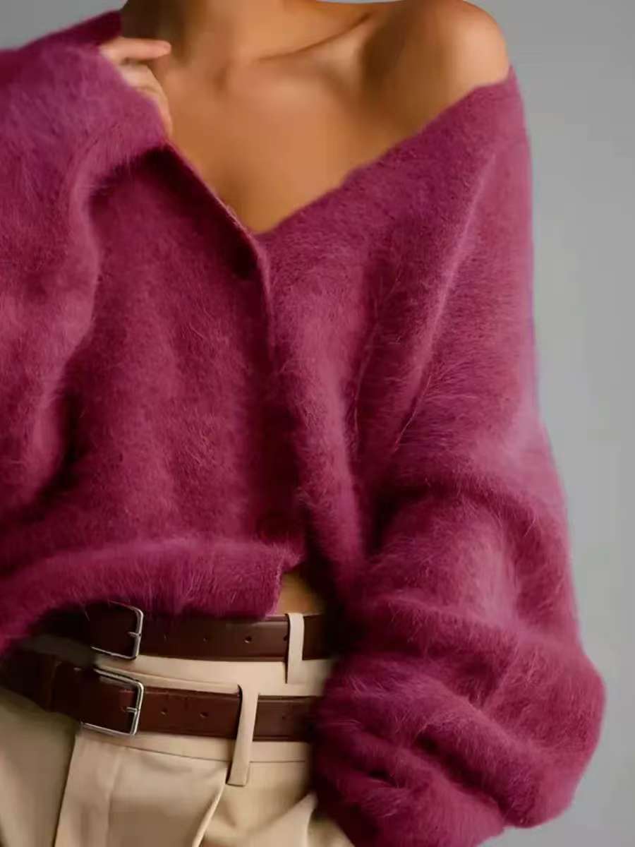 Kvinder Fluffy Cardigan med V-hals og knapdetalje Stilla