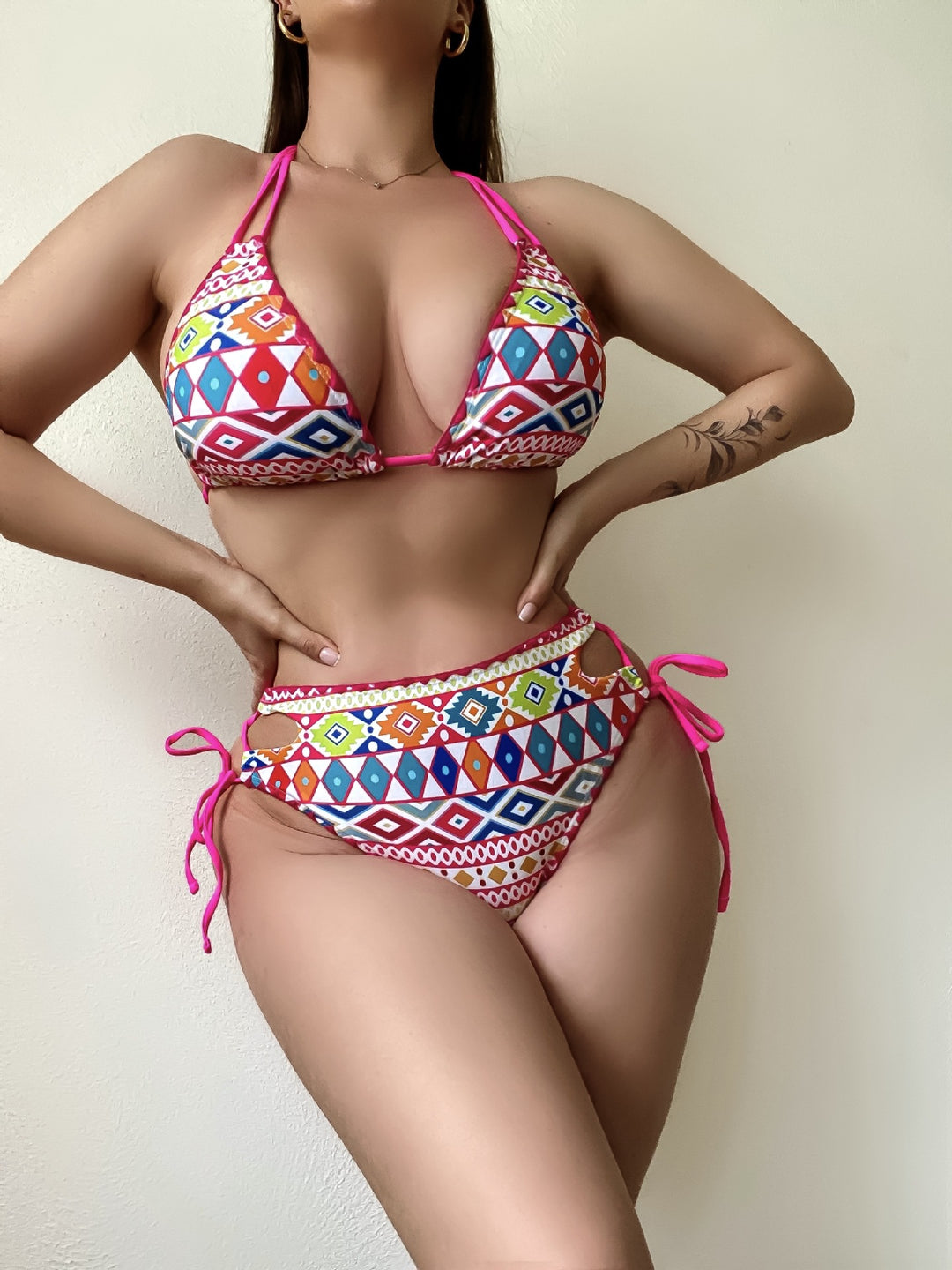 Dame triangel-bikini med moderne etno-tryk Skovae