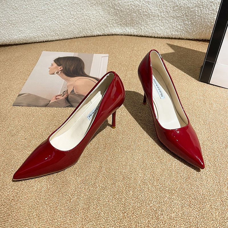Dame elegante spidse Pumps med behagelig blokhæl og høj kvalitet ruskindsarbejde Stilla