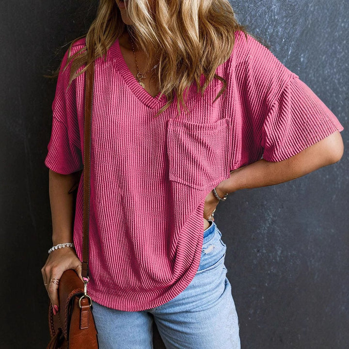 Dame Oversized T-shirt med V-hals og brystlomme Stilla