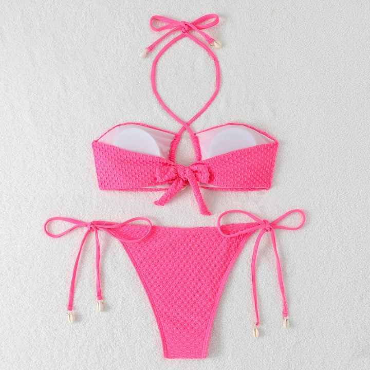 Dame bikini-sæt med innovativt bindemønster og trendy cut-out skovae