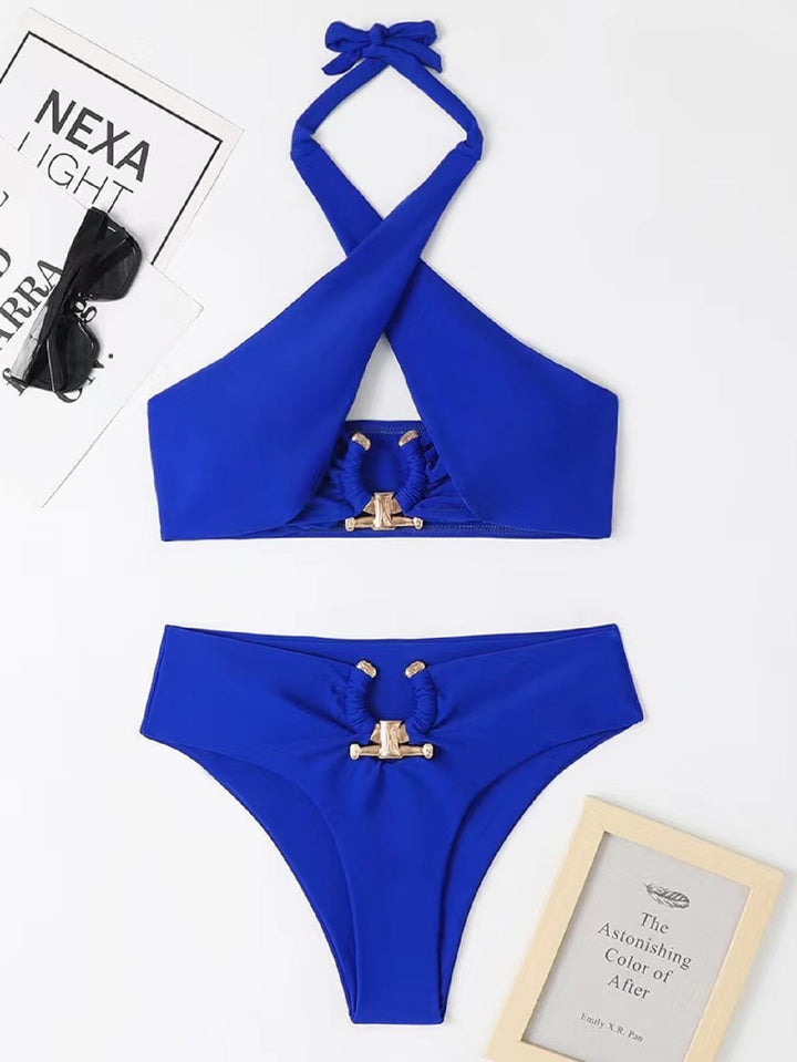 Dame Bikini sæt med raffinerede knude-detaljer og gyldne accenter Stilla