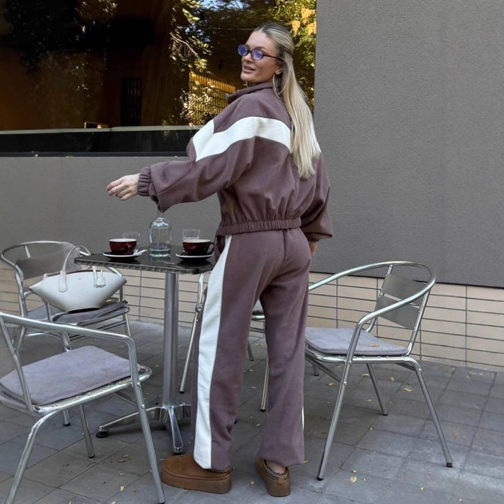 Kvinders sports fleece sæt med høj krave og blouson stil skæring Skovae