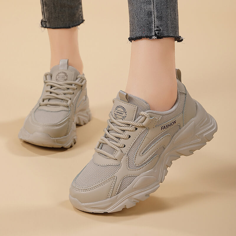 Dame nan voluminøs Plateau-lifestyle-sneaker med mesh- og kunstlædermix, polstret hæl og profileret dæmpningssokkel Skovae