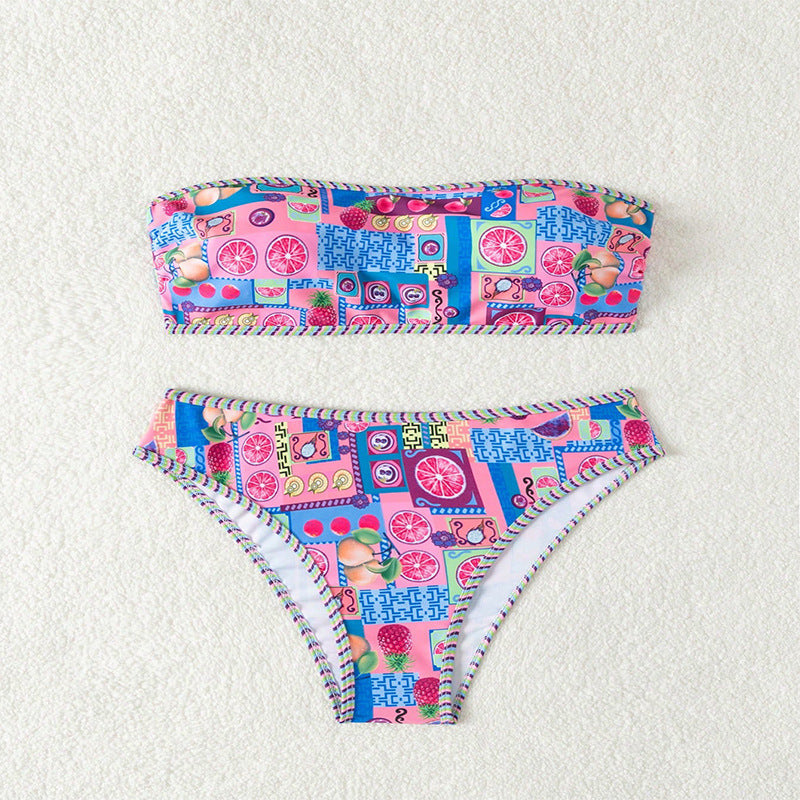 Dame bandeau bikini med frugtmønster og dekorative kontrastsyninger Skovae