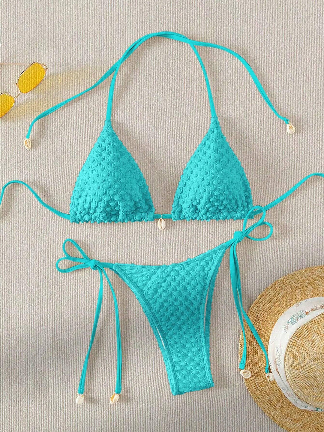 Dame Triangle-Bikini med struktureret materiale og fine bindebånd Skovae