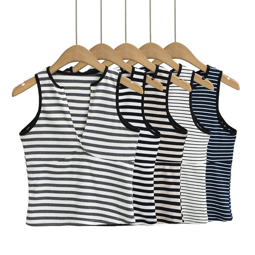 Dame sportsligt crop-top med dyb V-udskæring og stribedesign Stilla
