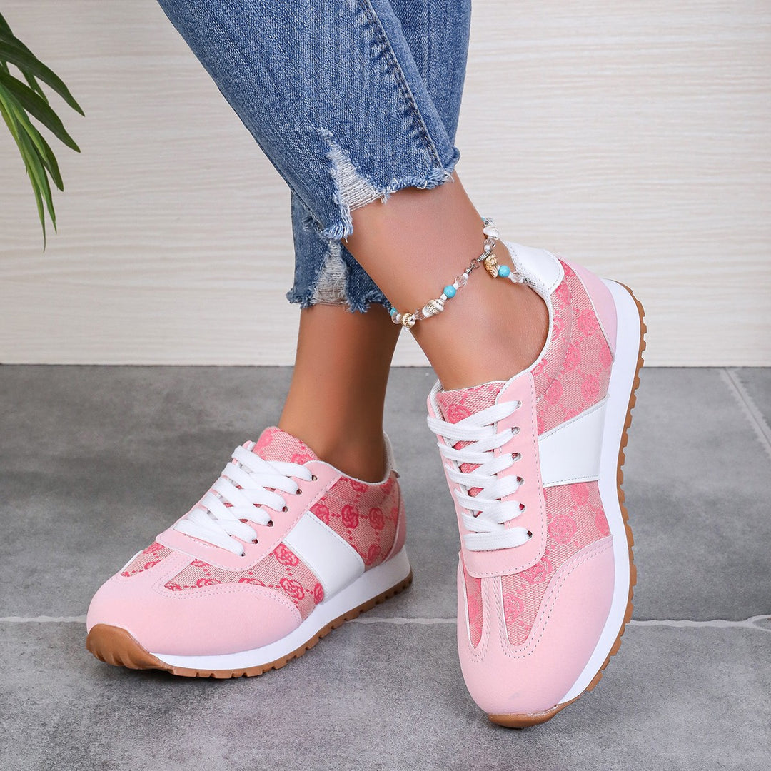 Dame Sneakers i trendy retro-design med elegante grafiske mønstre og skridsikker sål Stilla