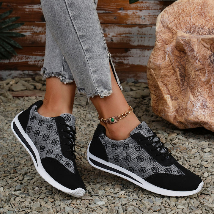 Dame Sneakers i sporty design med åndbart overmateriale og komfortabel sål Stilla