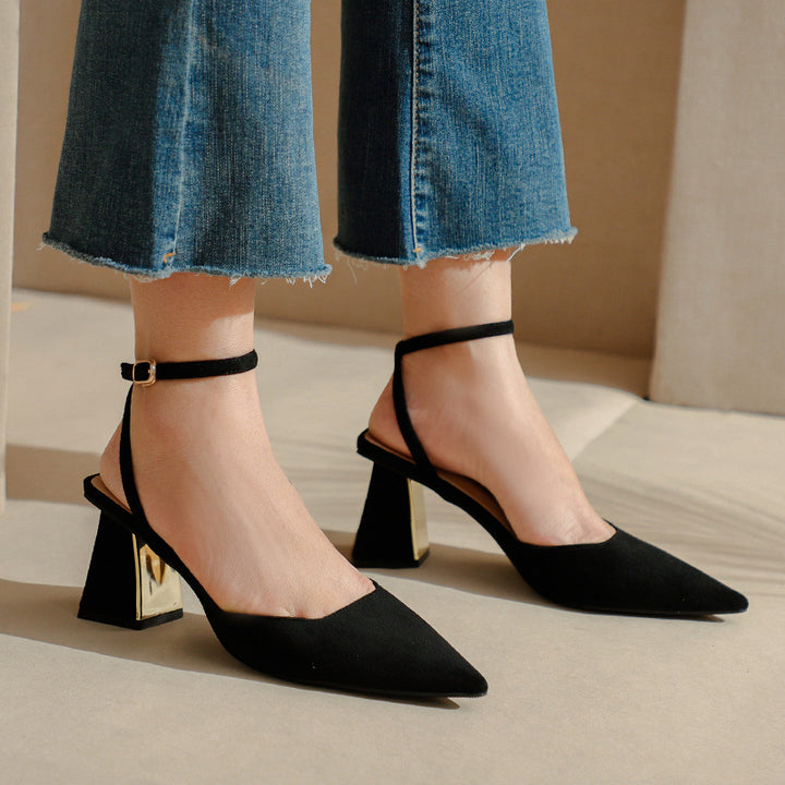 Kvinder Elegante Spidse Slingback Hæle med Chunky Metal Akcent Stilla