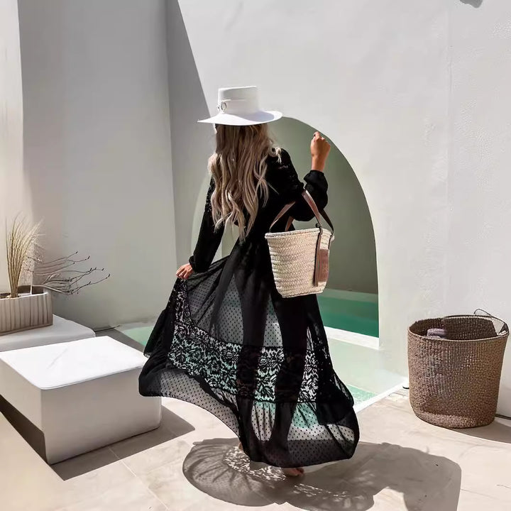 Dame Strandoverdele med elegant hulmønster og svingende kant Stilla