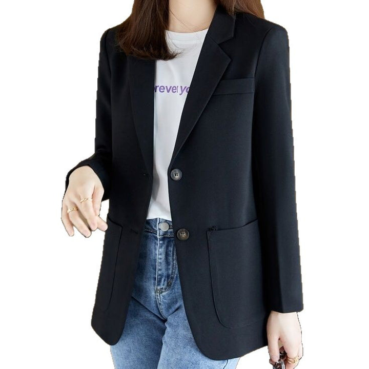 Kvindernes elegante og moderne blazer med klaplommer Stilla