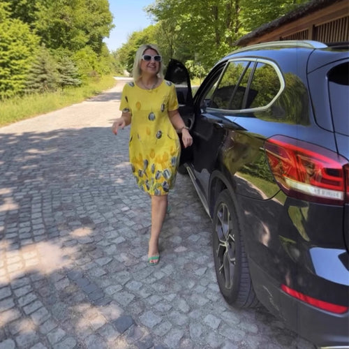 Dame fritidkjole med blomsterprint og behagelig snit Stilla