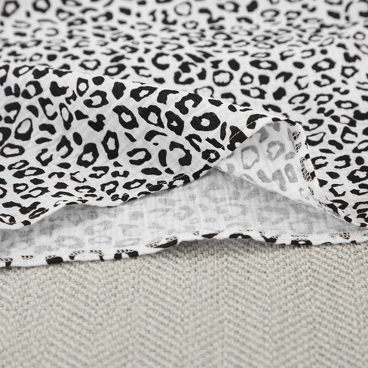 Dame Cropped-Top og Shorts-Sæt med moderne Leoprint og elastisk Talje Stilla