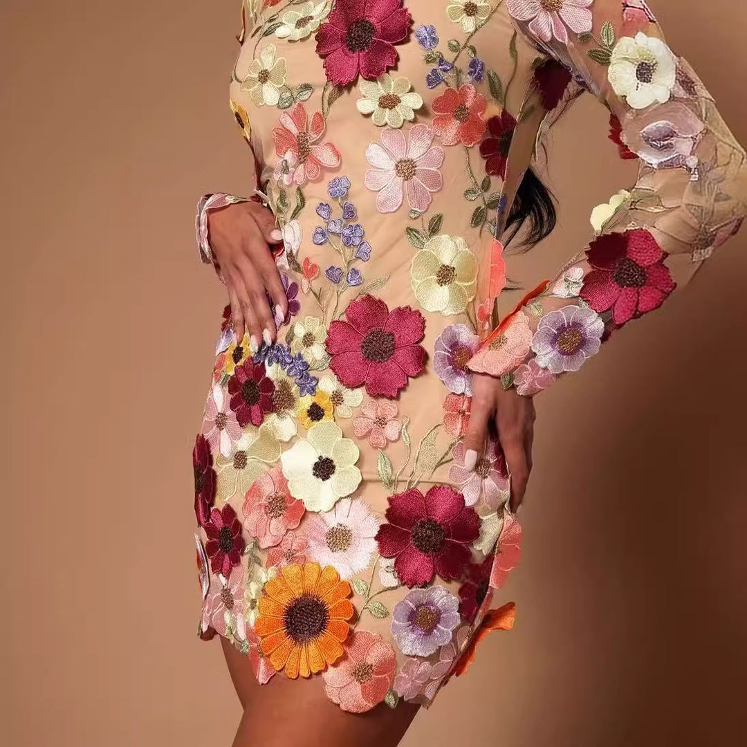 Dame Broderet Minikjole med florale Motiver og Lange Ærmer Stilla