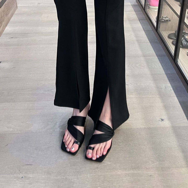 Dame Flade Remsandaler med elegant Vikledesign Stilla